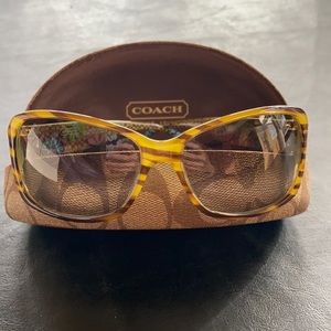 Coach Peony  - Vintage in excellent condition